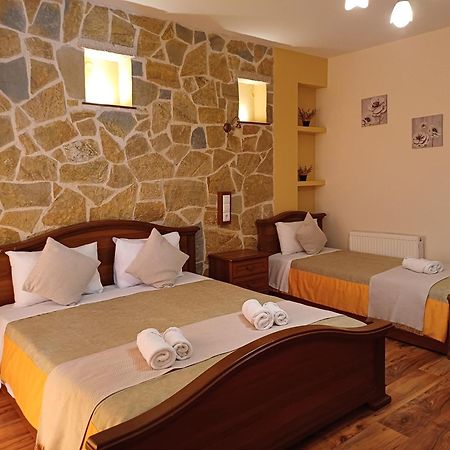 Agnantio Hotel Ioannina Eksteriør billede