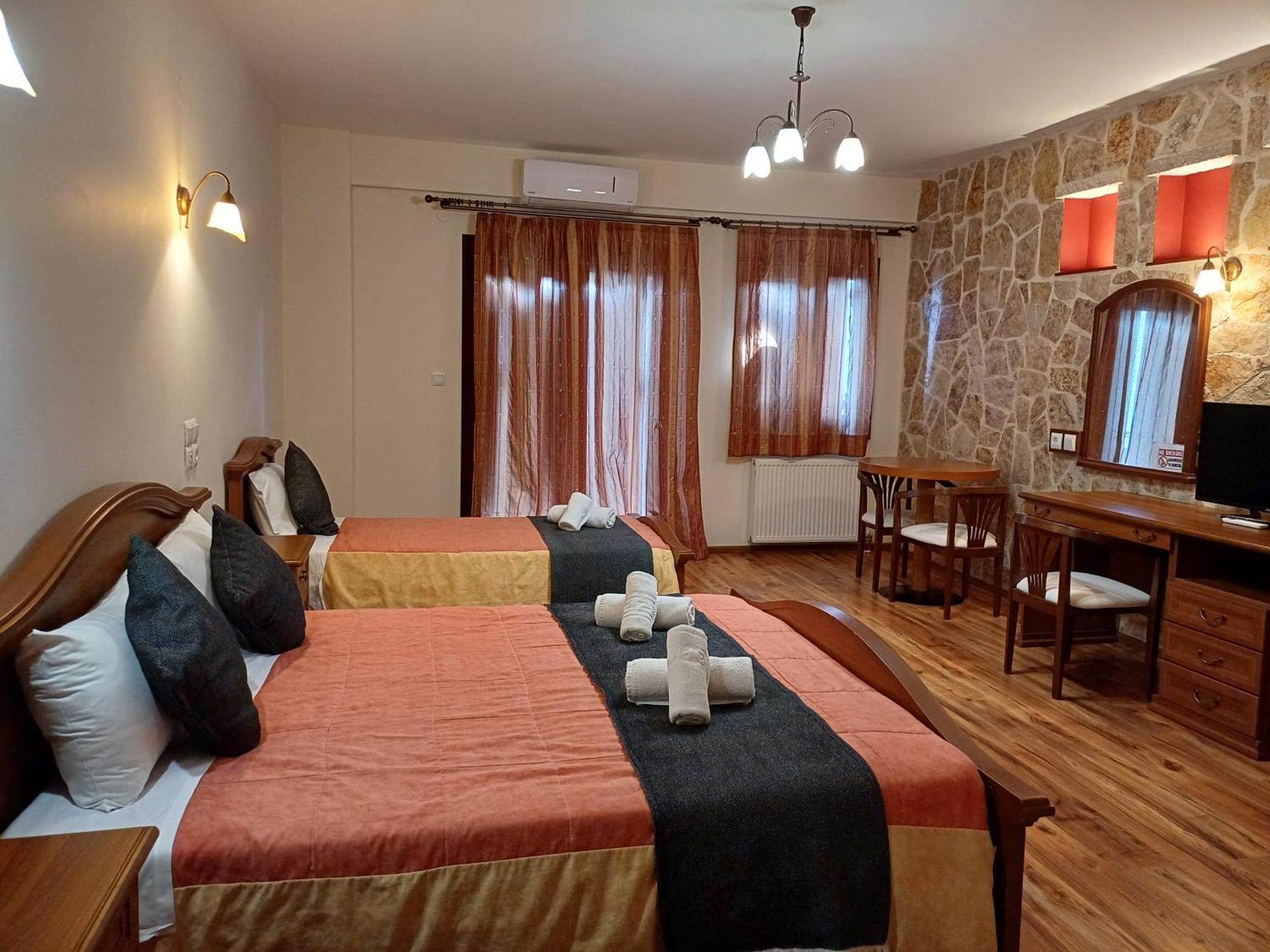 Agnantio Hotel Ioannina Eksteriør billede